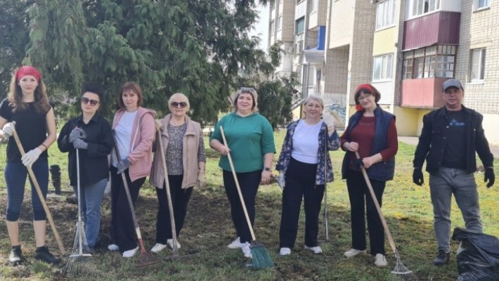 Работа работой, но и городу помочь мы не прочь